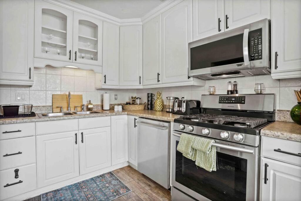 House/king Bd/hot Tub/pool/fire Pit/gym/golf