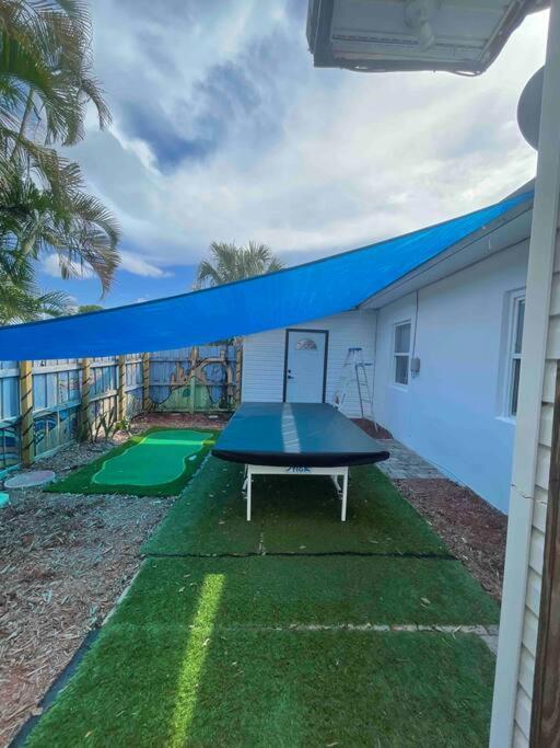 Holiday home House/king Bd/hot Tub/pool/fire Pit/gym/golf Lantana